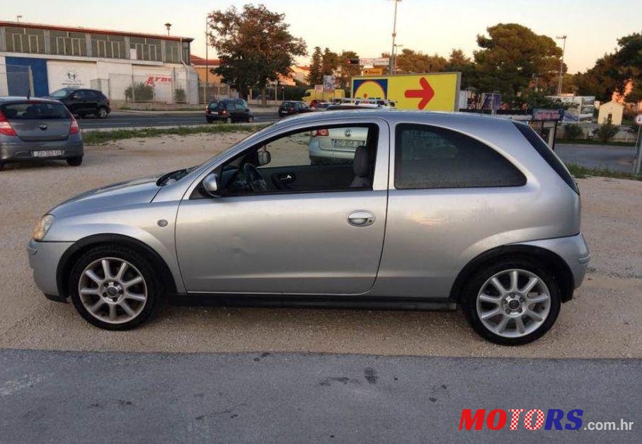 2004' Opel Corsa 1,7 Cdti photo #2