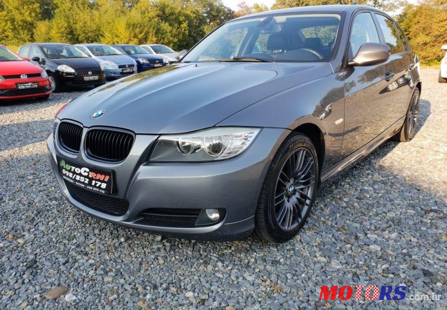 2010' BMW Serija 3 318D Sport photo #1