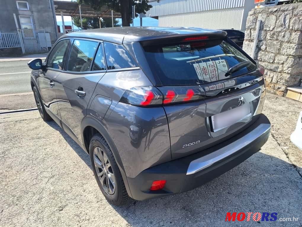 2022' Peugeot 2008 1,5 photo #3