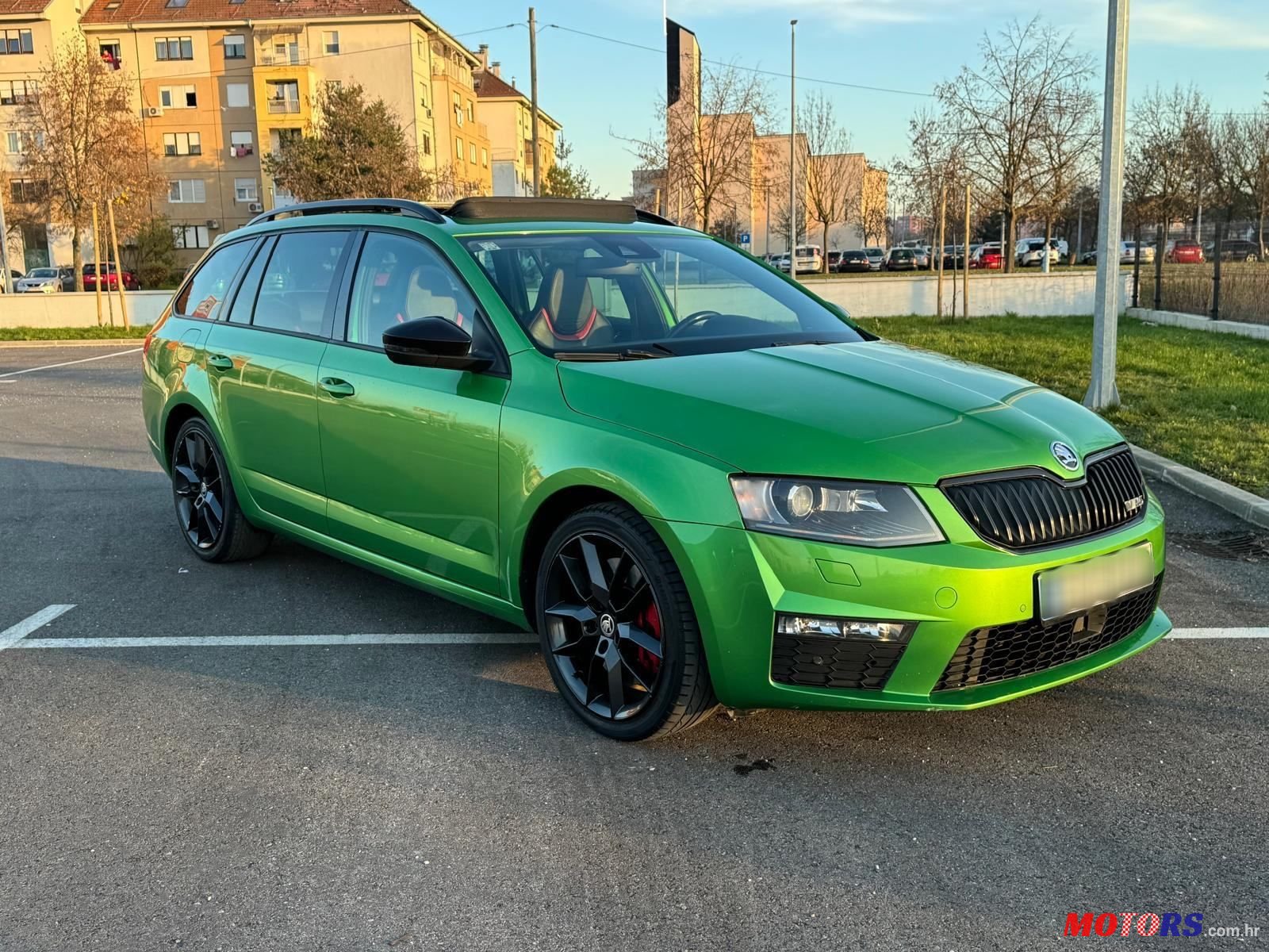 2014' Skoda Octavia Combi photo #3