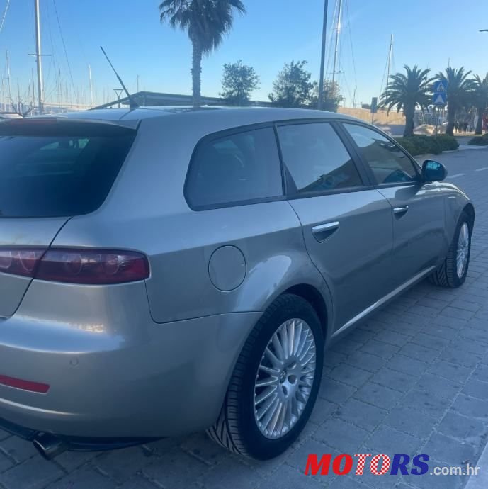 2007' Alfa Romeo 159 Sw photo #2