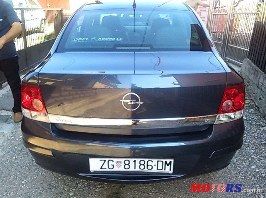 2007' Opel Astra Classic photo #1