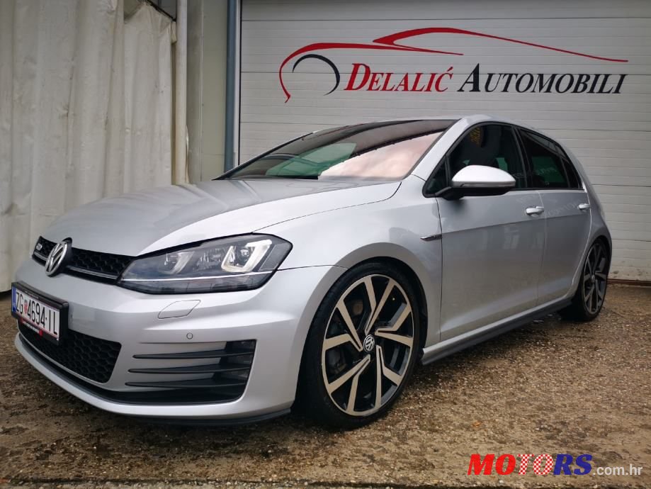 2015' Volkswagen Golf 7 2.0 Gtd photo #1