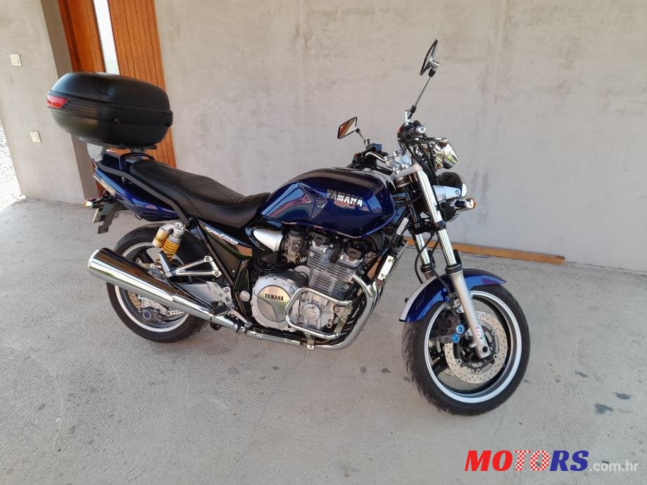 2005' Yamaha Xjr 1300 photo #1