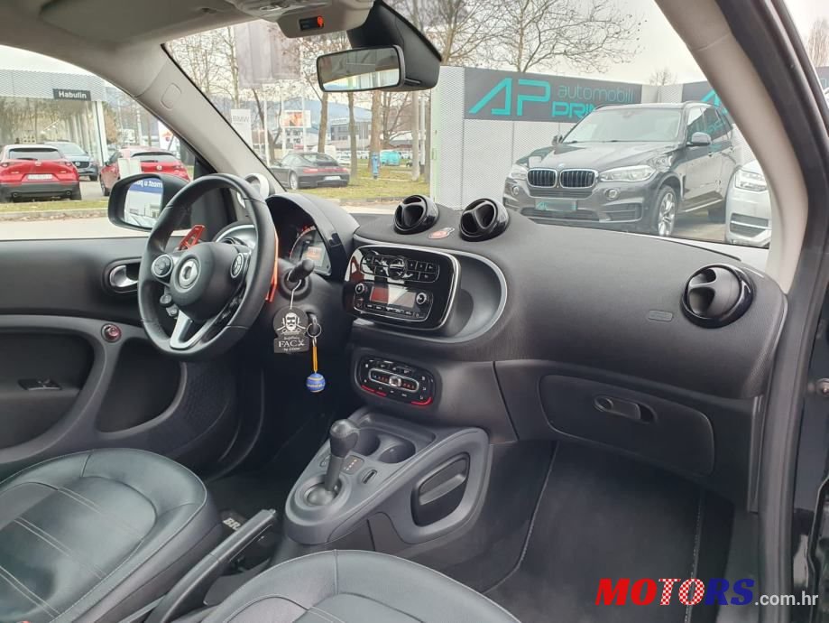 2015' Smart Fortwo photo #5
