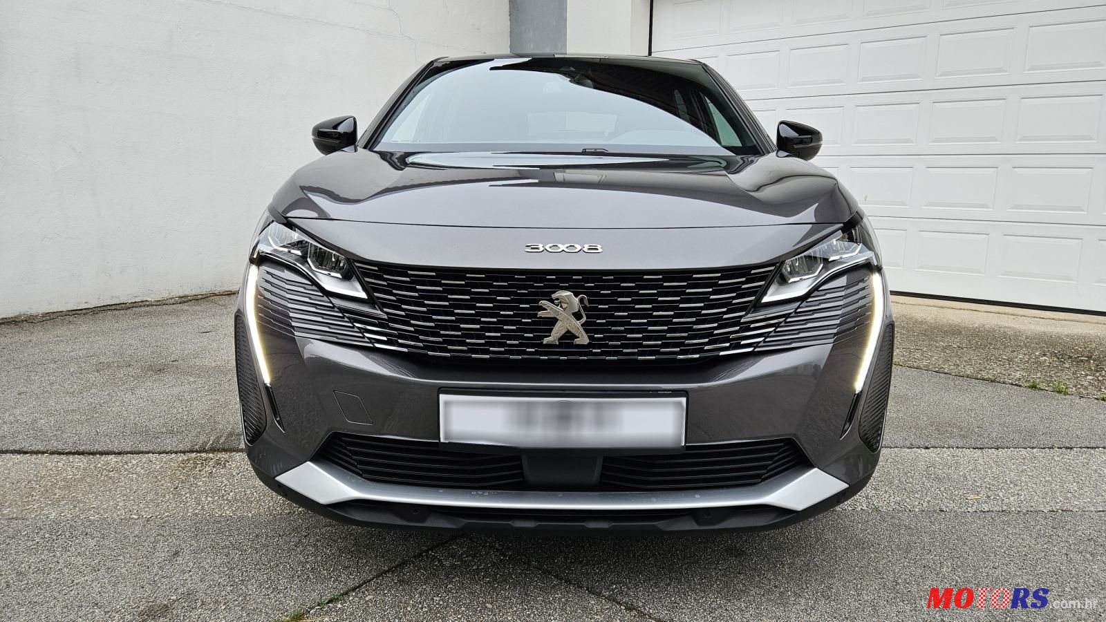 2023' Peugeot 3008 1,2 photo #2