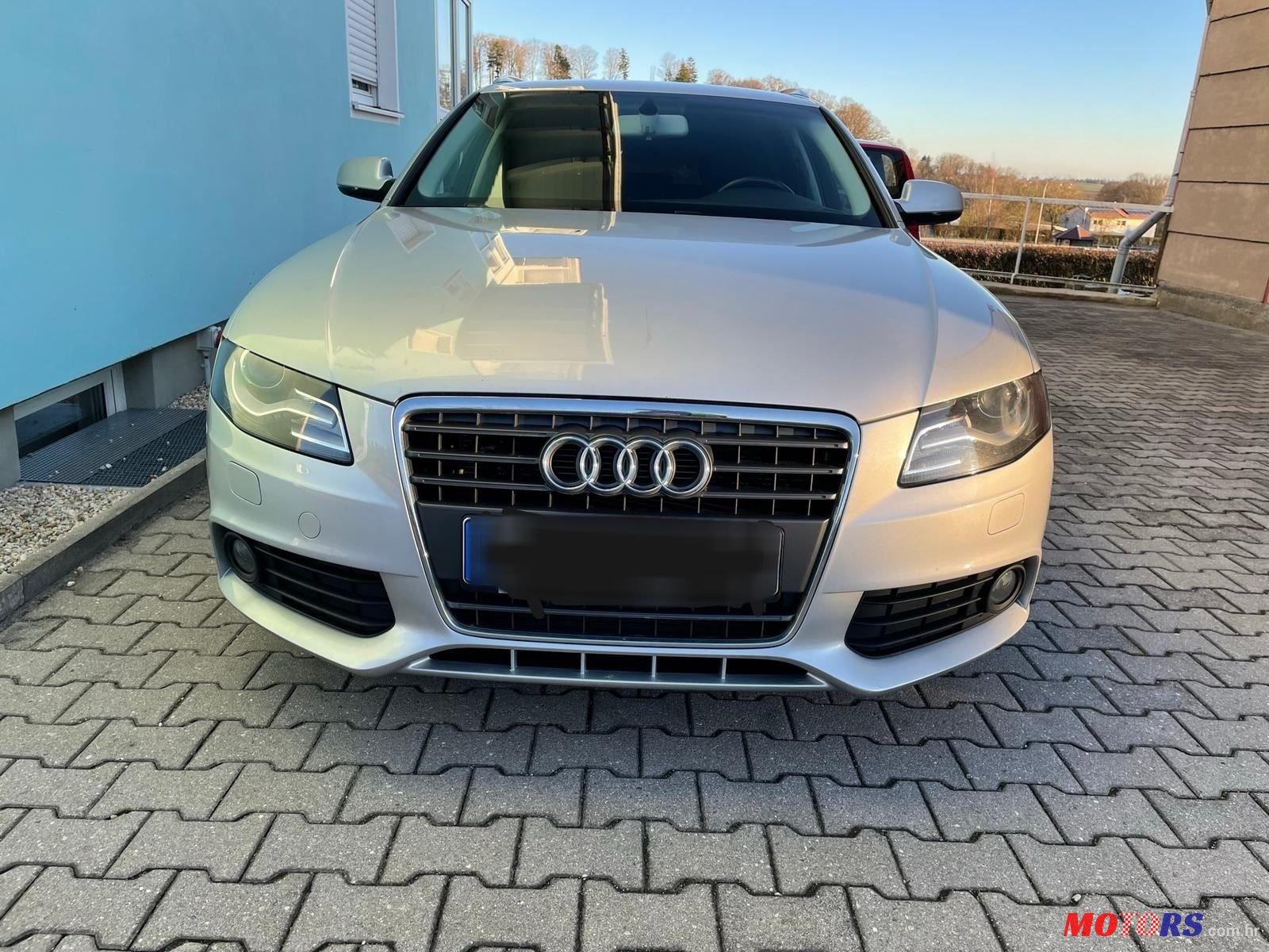 2011' Audi A4 Avant photo #6