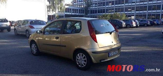 2001' Fiat Punto photo #1