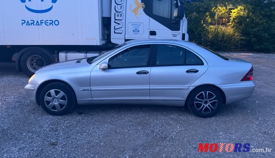 2002' Mercedes-Benz C-Klasa 200 Classic photo #2