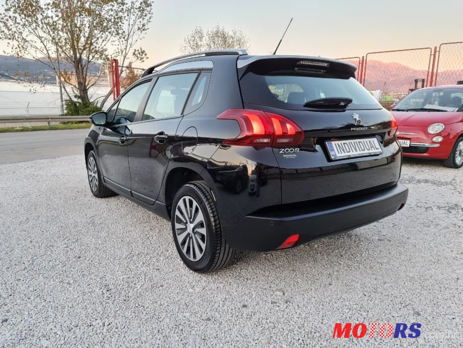 2017' Peugeot 2008 1,6 Bluehdi photo #4