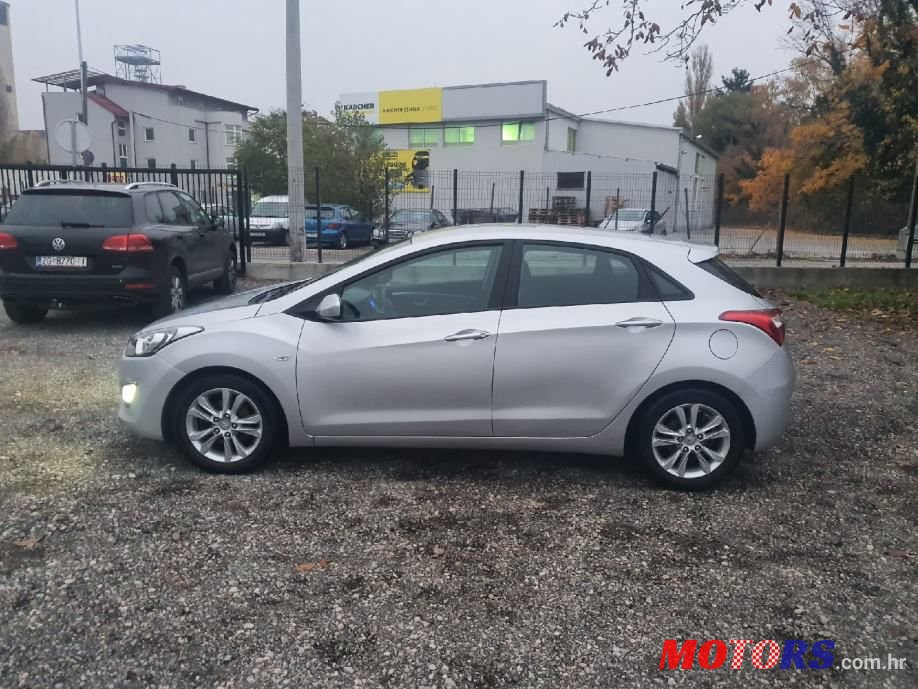 2015' Hyundai i30 1,6 Crdi photo #6