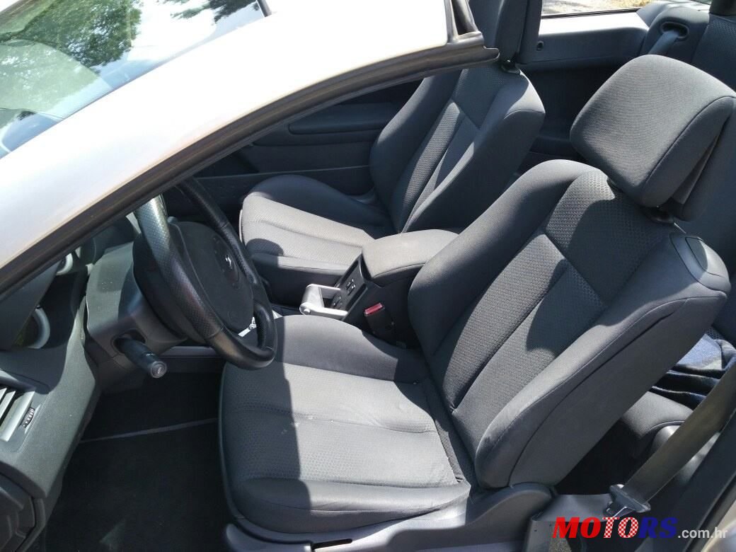 2005' Renault Megane 1,6 16V photo #5