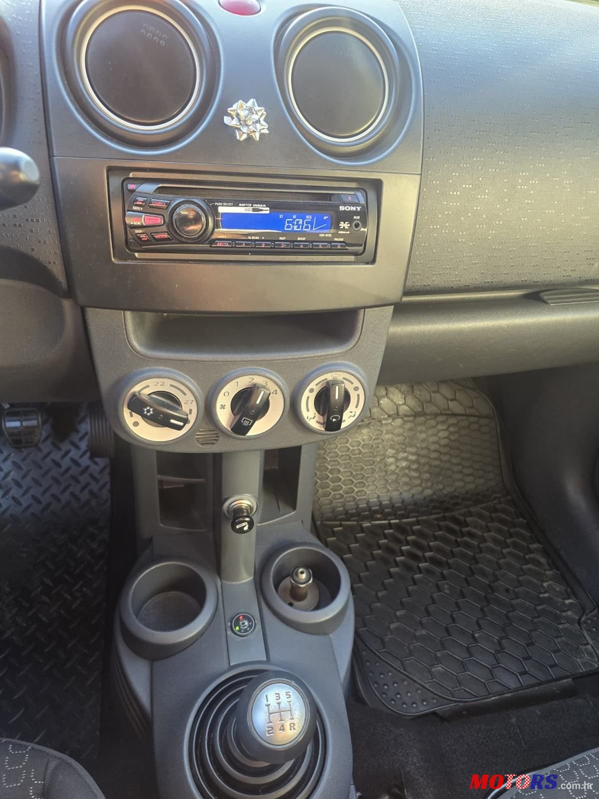 2010' Mitsubishi Colt 1,1 photo #5