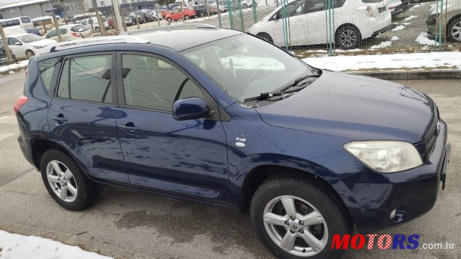 2008' Toyota RAV4 2,2 D-4D photo #3