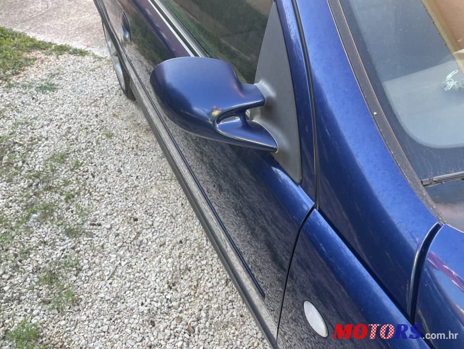 2004' Opel Corsa photo #6