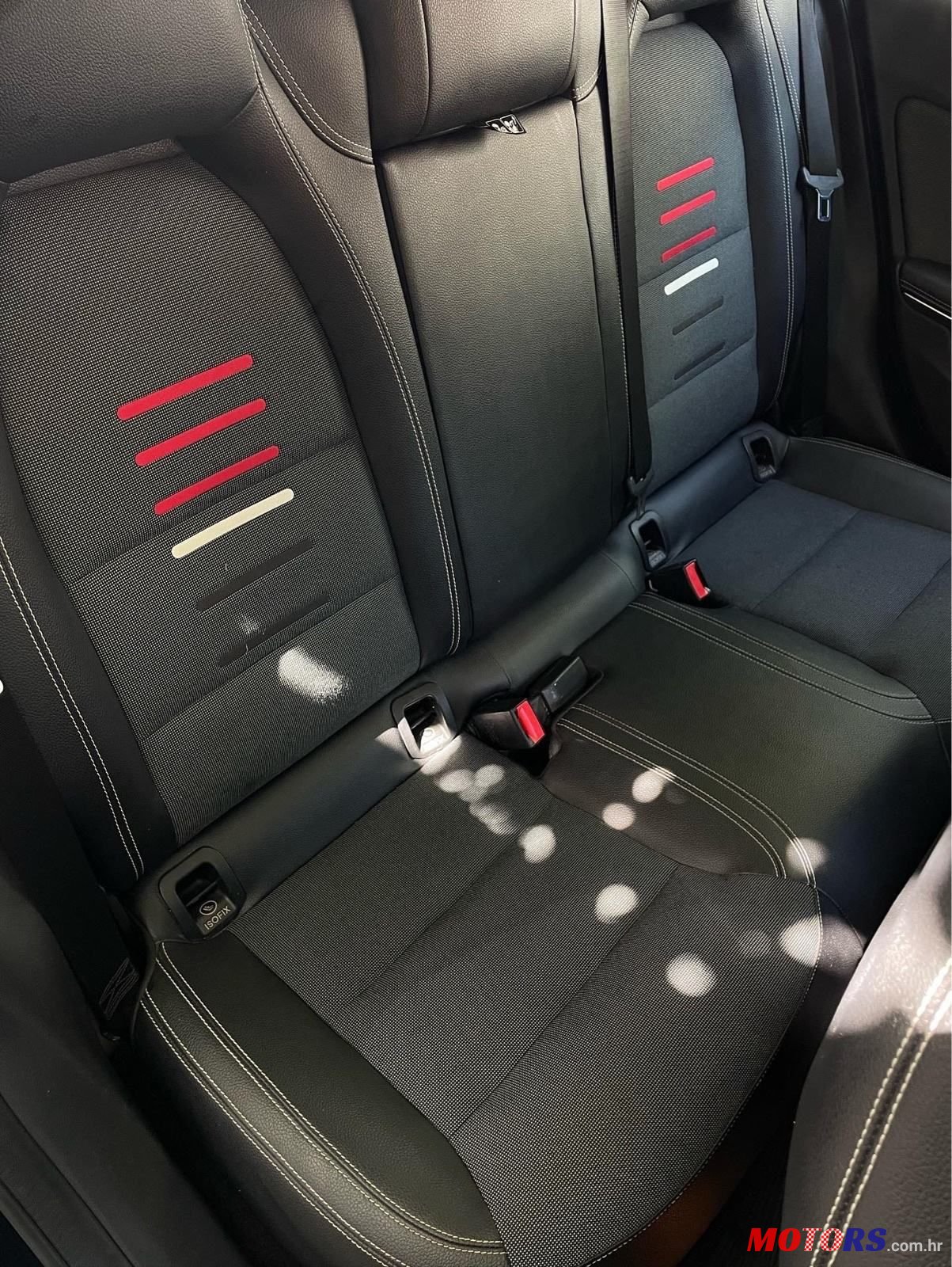 2015' Mercedes-Benz 180 A photo #6