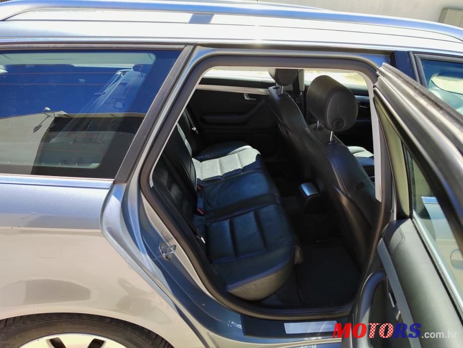 2005' Audi A4 Avant photo #4