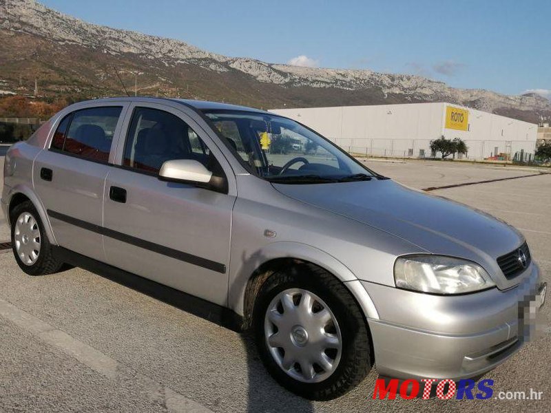 2002' Opel Astra 1,4 photo #1