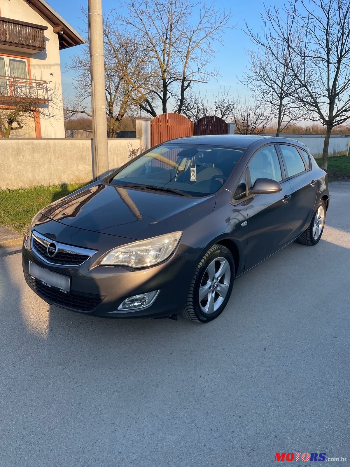 2010' Opel Astra 1,7 Cdti photo #1