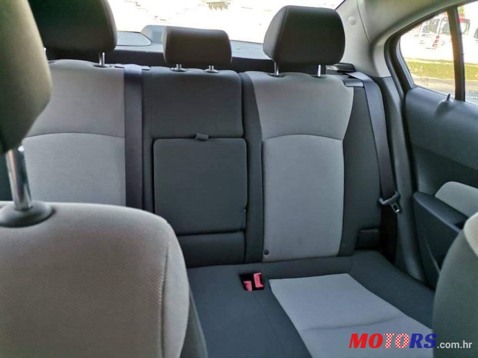 2010' Chevrolet Cruze 1,6 LS photo #6