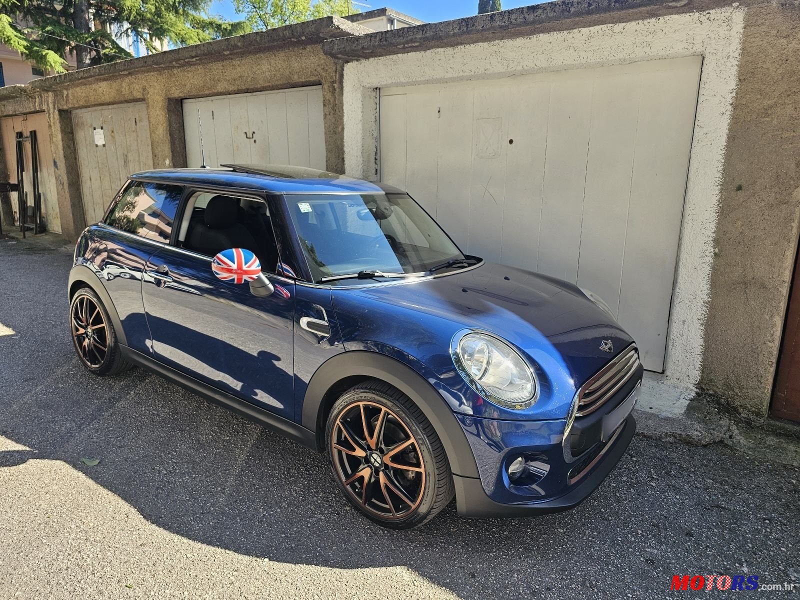 2015' MINI Cooper Cooper D photo #6