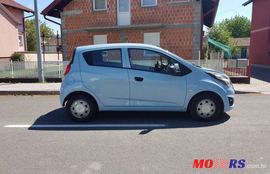 2014' Chevrolet Spark Spark 1,0 16V photo #1