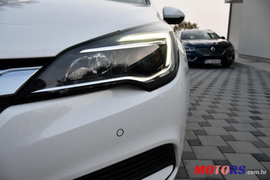 2017' Opel Astra 1.6 Cdti photo #2