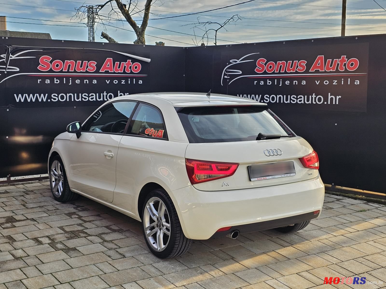 2010' Audi A1 1,6 Tdi photo #4