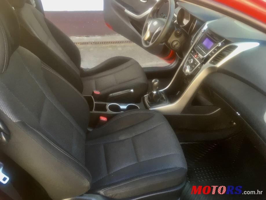 2013' Hyundai i30 1,6 Crdi photo #2