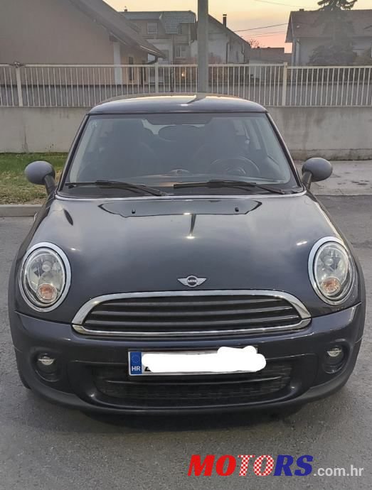 2013' MINI Cooper D photo #4