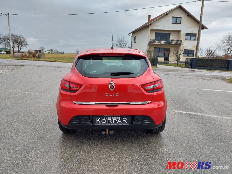 2015' Renault Clio photo #6