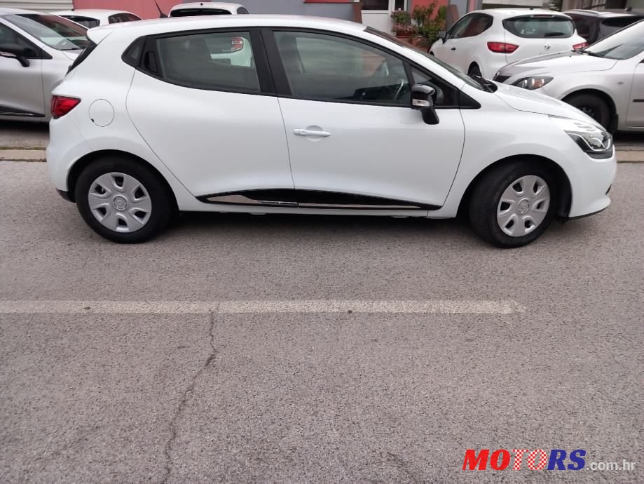 2016' Renault Clio Dci photo #1