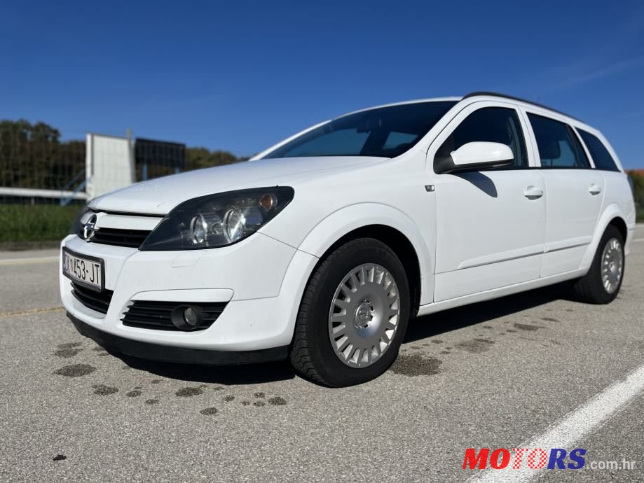 2005' Opel Astra Karavan photo #4