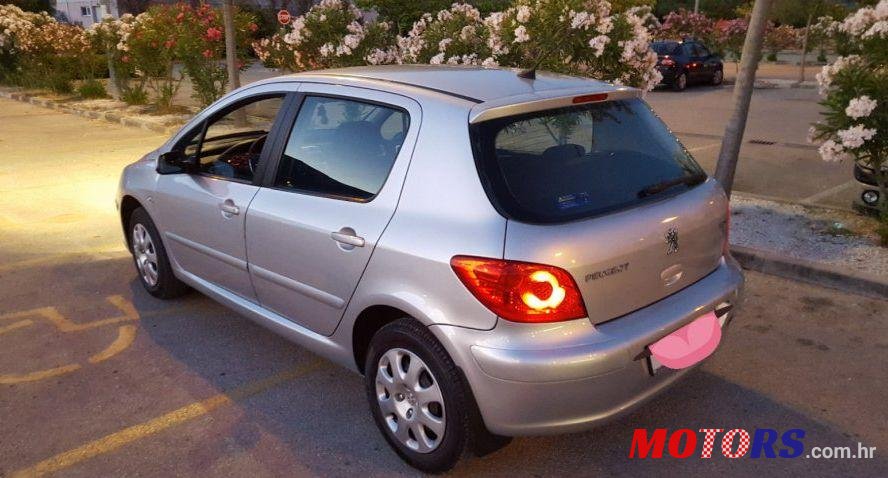 2006' Peugeot 307 X 1,6 16V Hdi photo #2