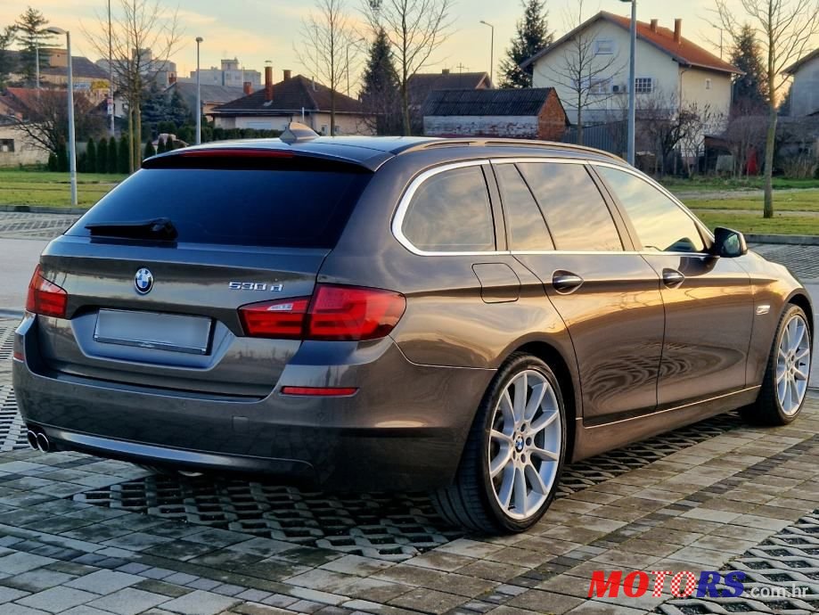 2011' BMW Serija 5 530D photo #5