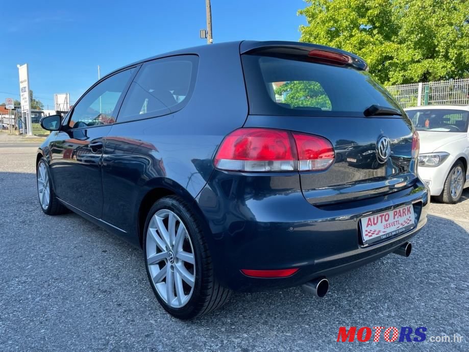 2010' Volkswagen Golf 6 1,6 Tdi photo #2