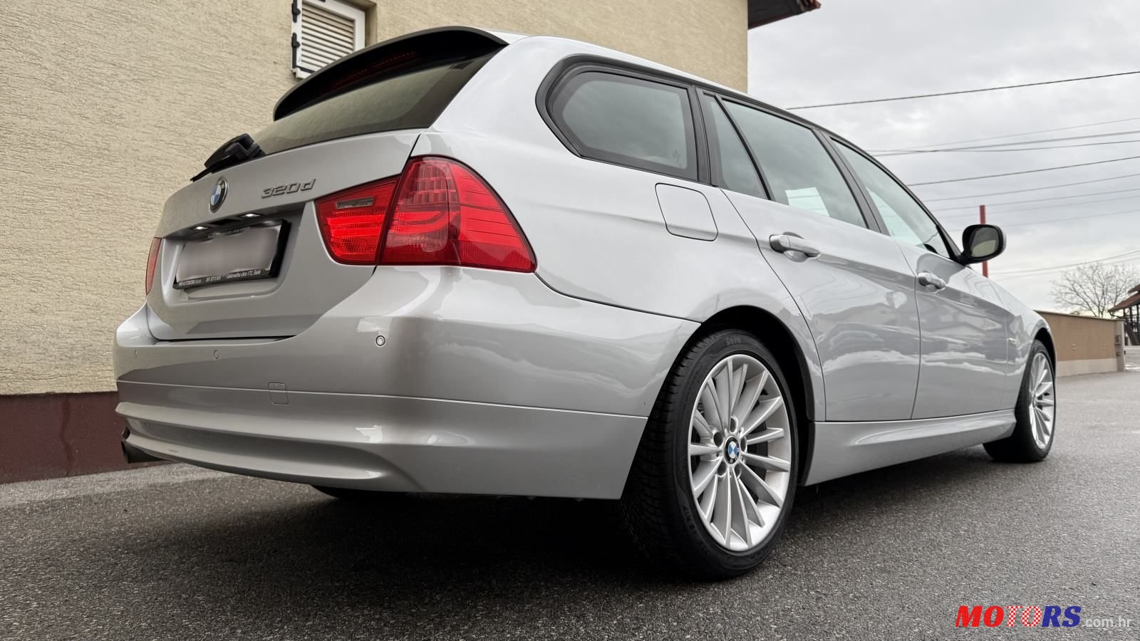 2010' BMW Serija 3 320D Touring photo #2
