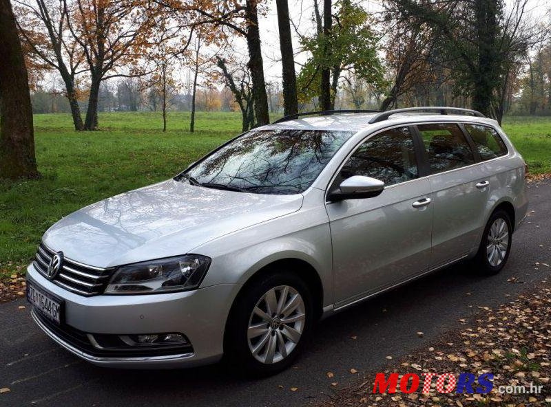 2013' Volkswagen Passat Variant photo #1