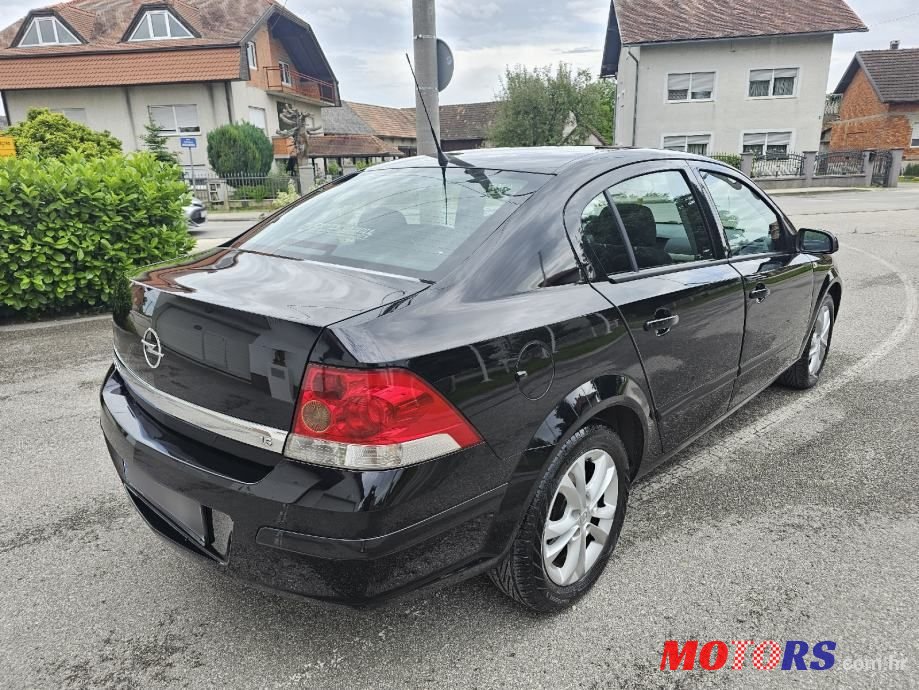 2008' Opel Astra 1,6 photo #3