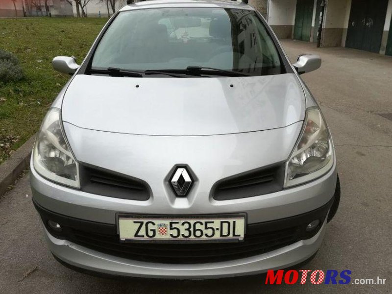 2007' Renault Clio 1,2 16V photo #1