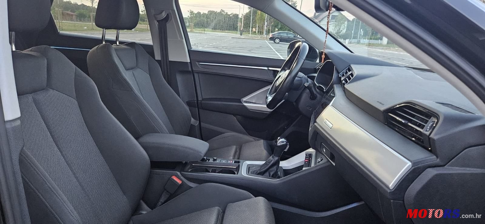 2022' Audi Q3 35 Tdi photo #4