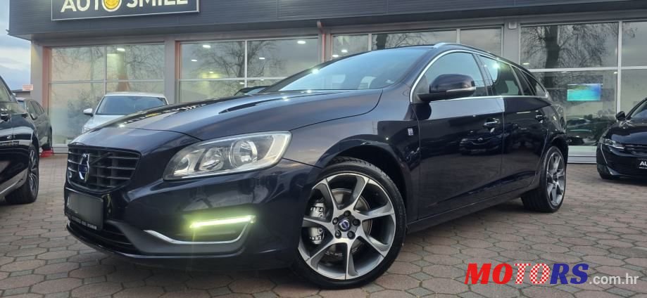 2016' Volvo V60 D2 photo #1