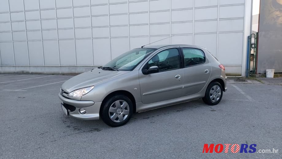 2005' Peugeot 206 photo #1