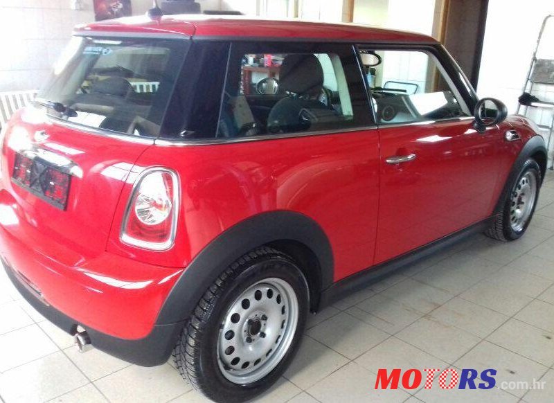 2011' MINI Cooper Mini One photo #1