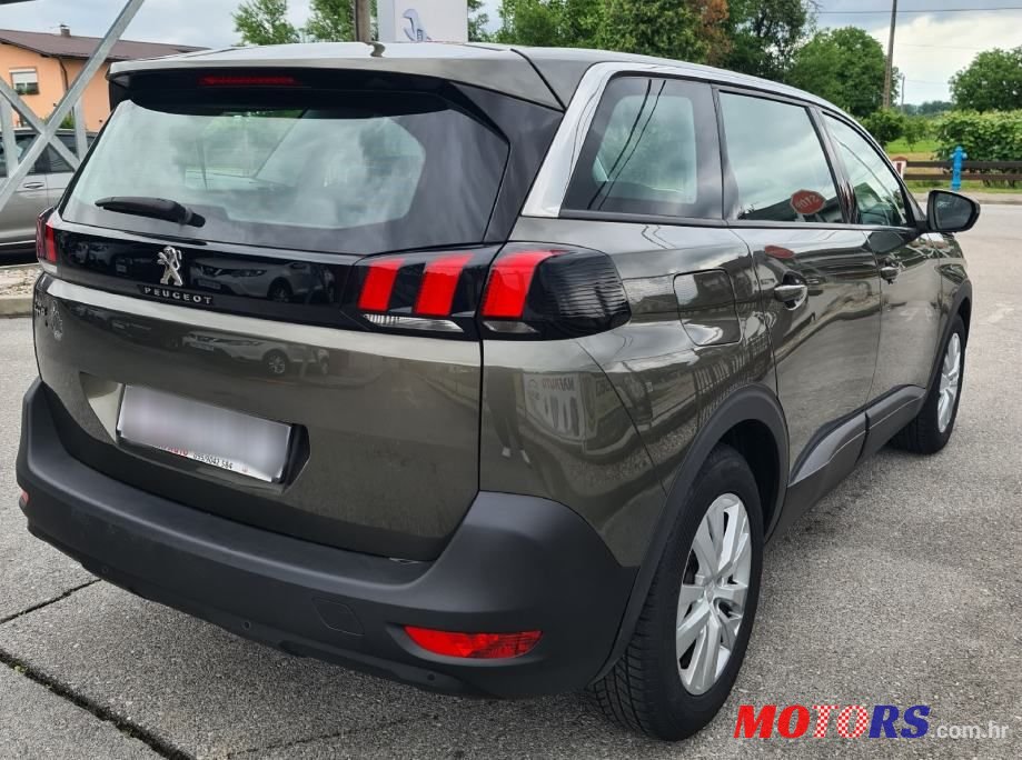 2020' Peugeot 5008 1,5 Bluehdi photo #5
