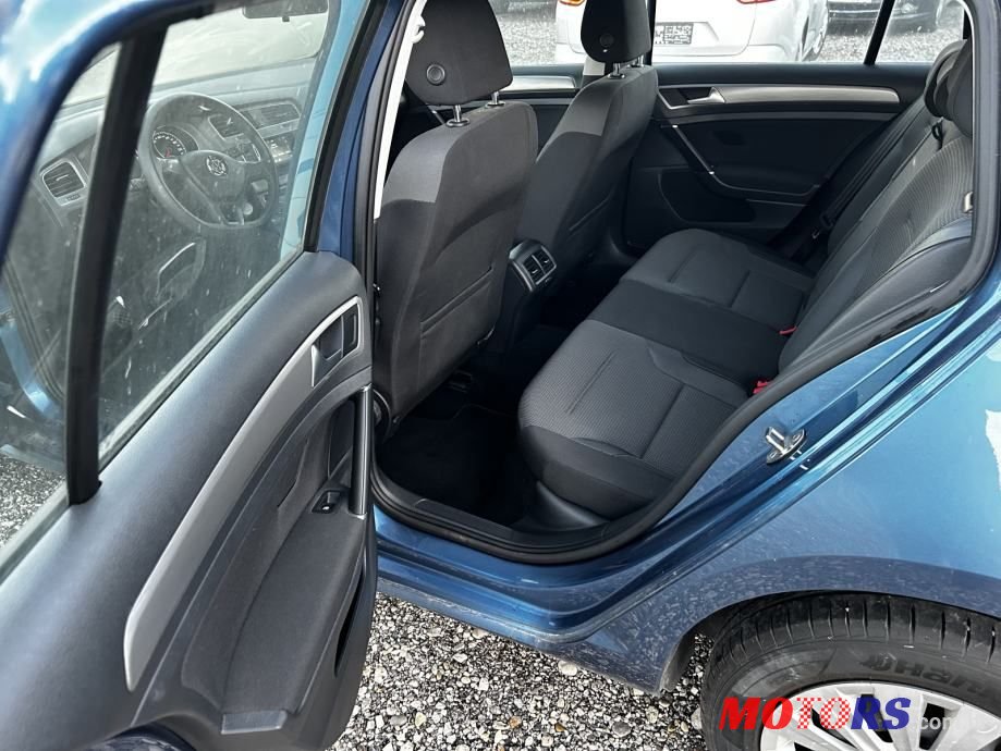 2017' Volkswagen Golf VII Variant photo #3