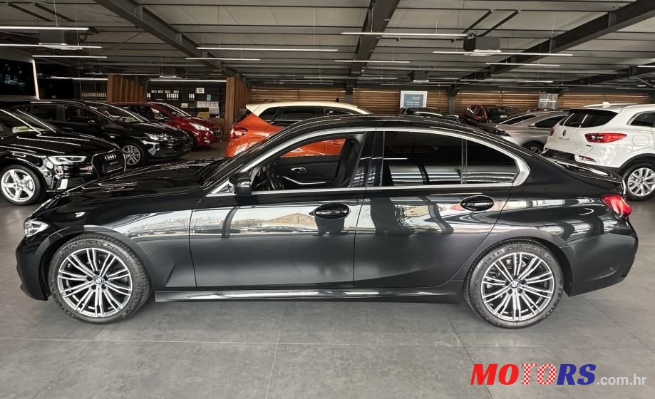 2021' BMW Serija 3 320D photo #3