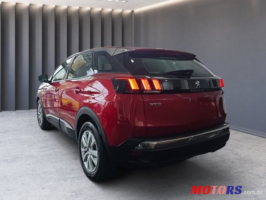 2017' Peugeot 3008 1,2 photo #3