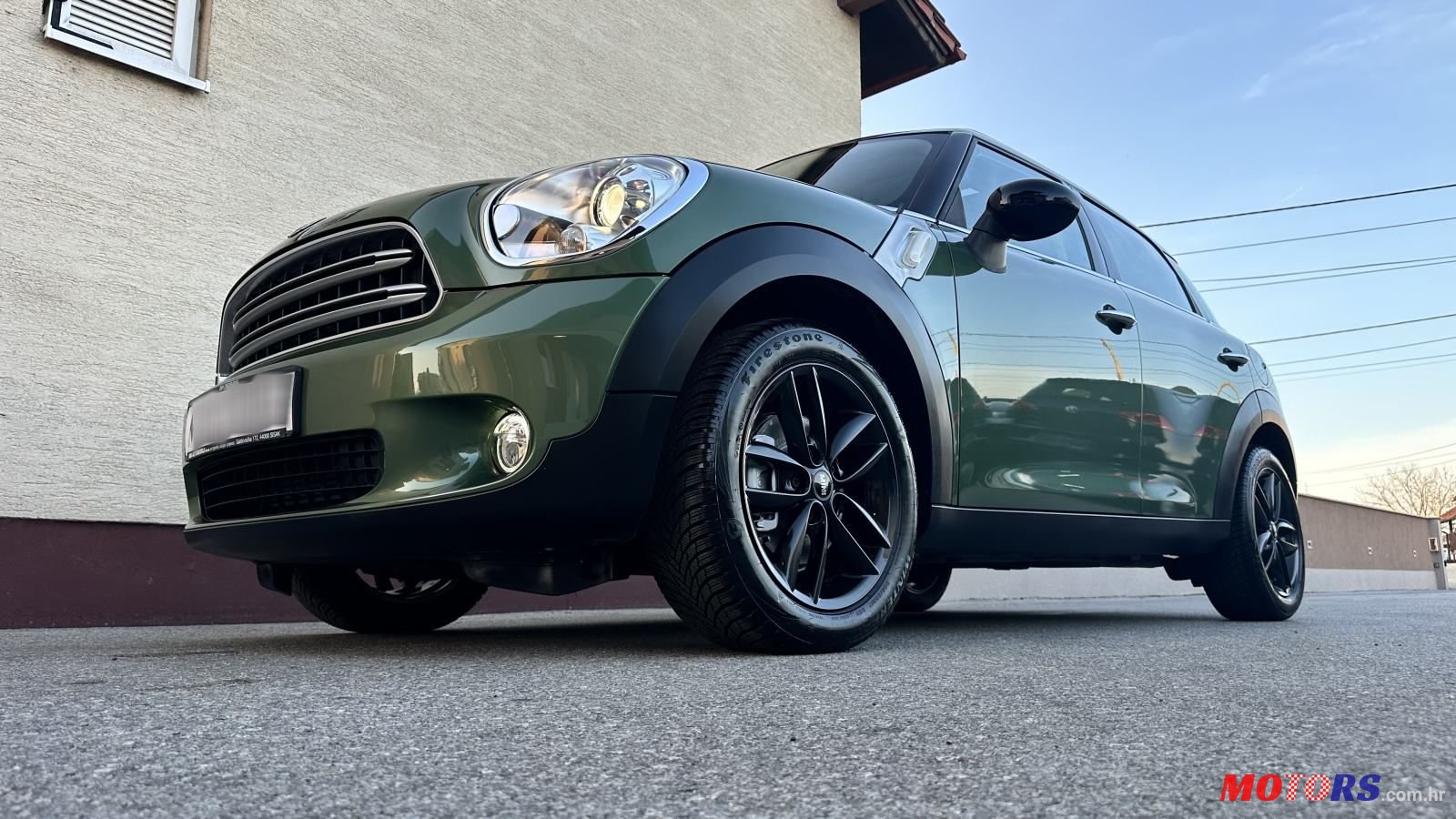 2015' MINI Countryman Cooper D photo #2