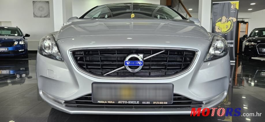2016' Volvo V40 D3 photo #3